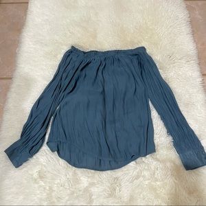 Over the shoulder top